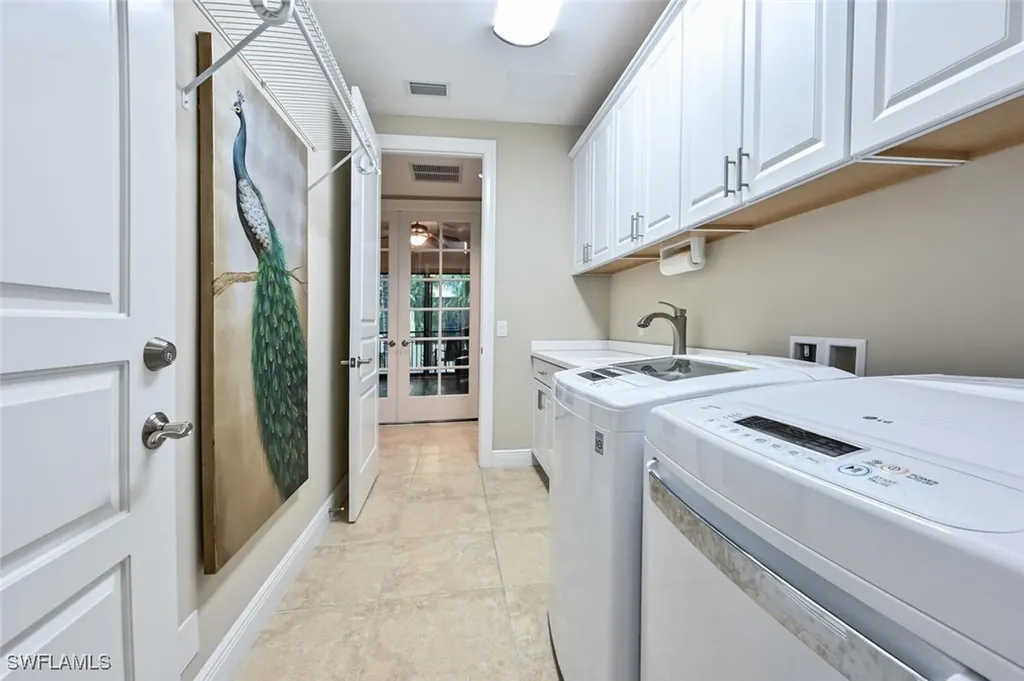 2764 Tiburon Boulevard E Naples FL 34109