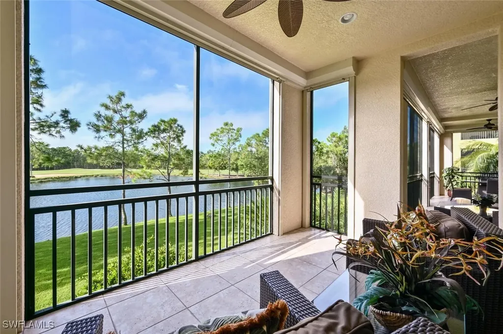 2764 Tiburon Boulevard E Naples FL 34109