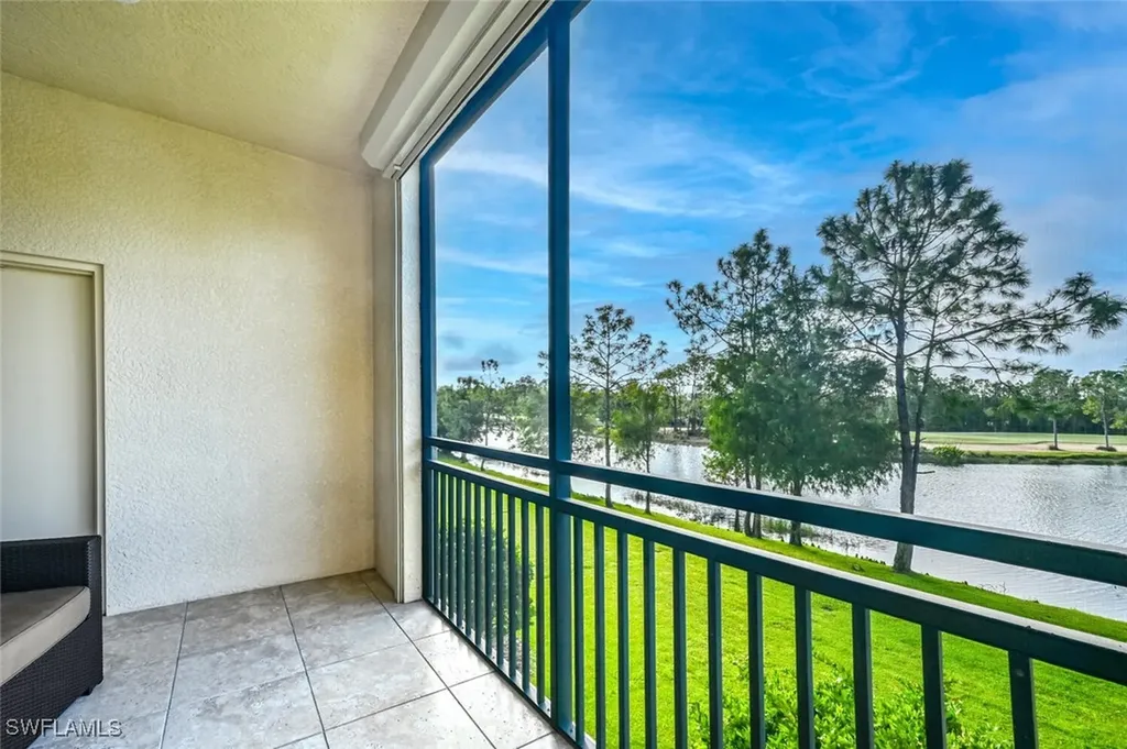 2764 Tiburon Boulevard E Naples FL 34109