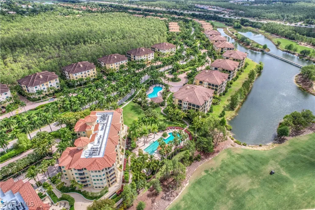 2764 Tiburon Boulevard E Naples FL 34109