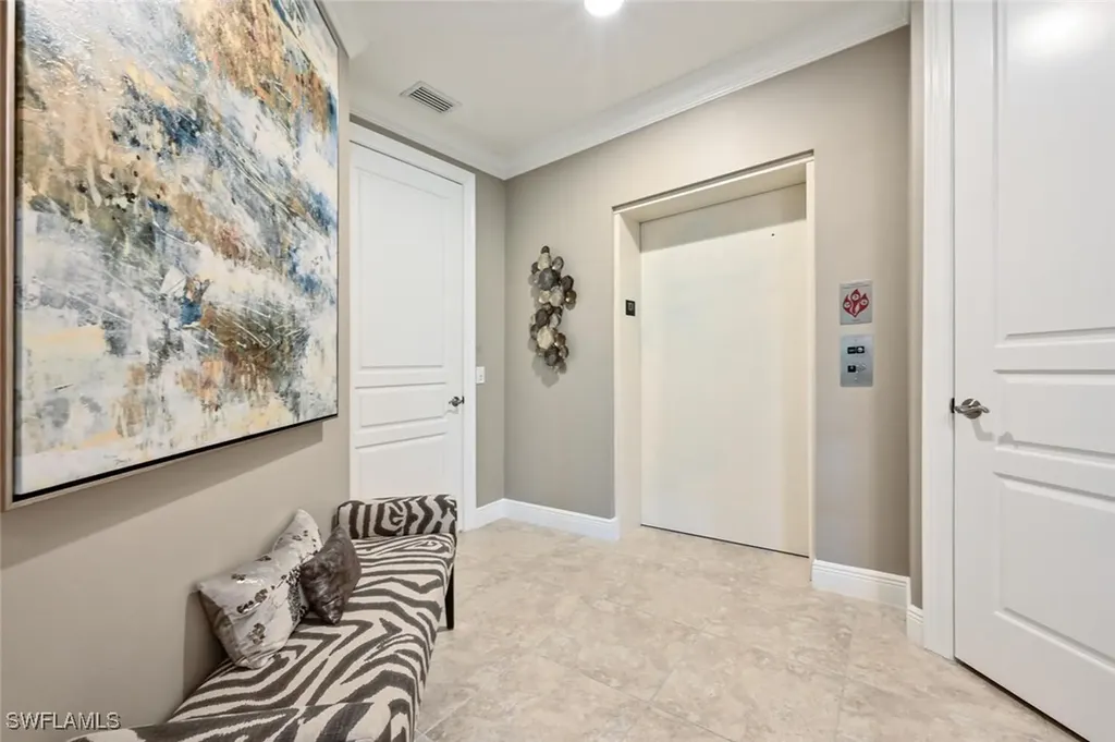 2764 Tiburon Boulevard E Naples FL 34109