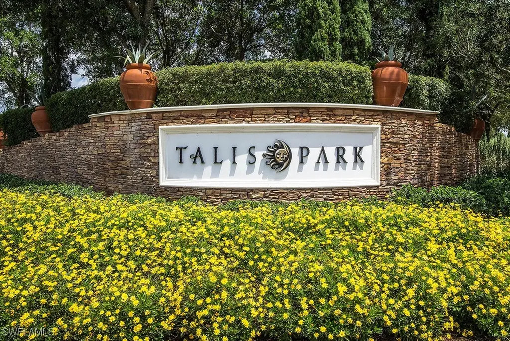 16885 Fairgrove Way Naples FL 34110
