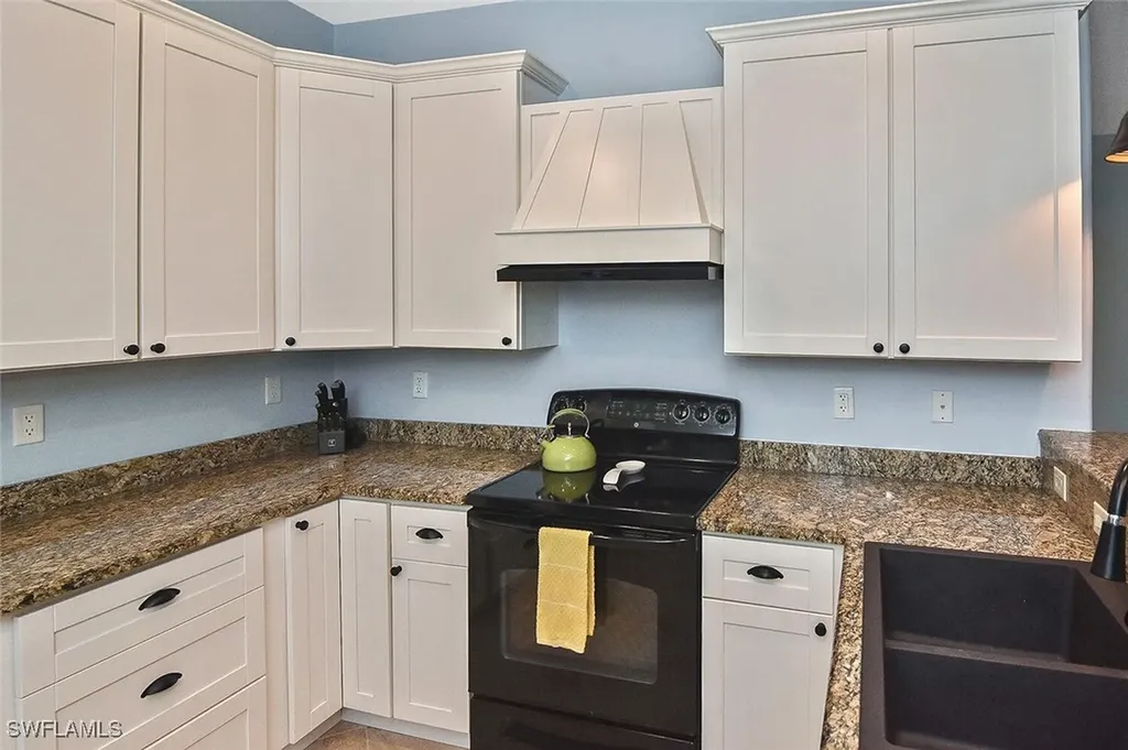 8949 Malibu Street Naples FL 34113