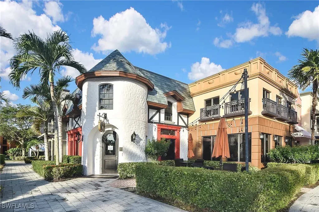 8949 Malibu Street Naples FL 34113