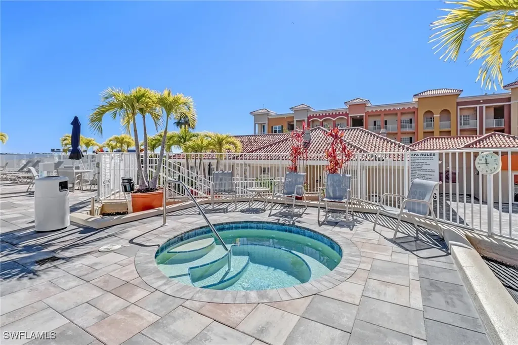 410 Bayfront Place Naples FL 34102