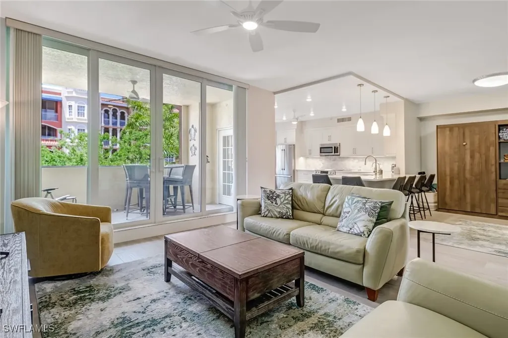 401 Bayfront Place Naples FL 34102