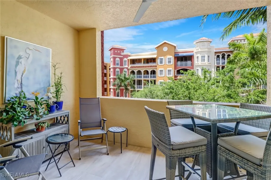 401 Bayfront Place Naples FL 34102