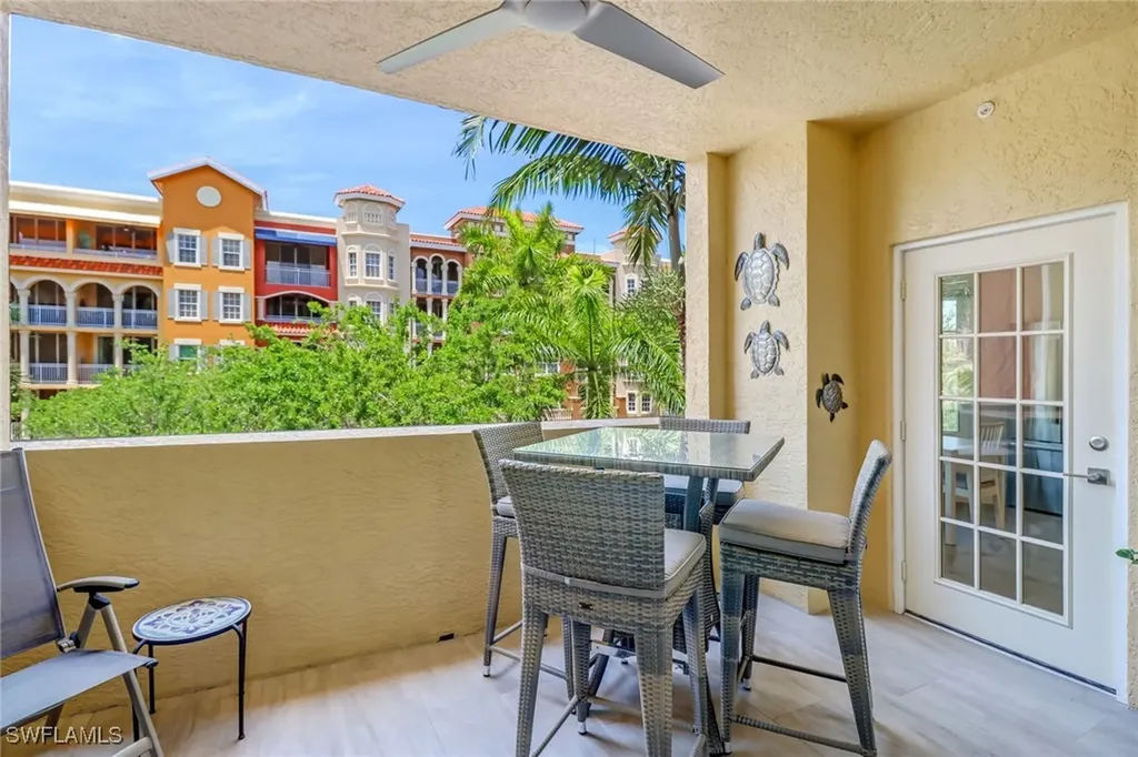 401 Bayfront Place Naples FL 34102