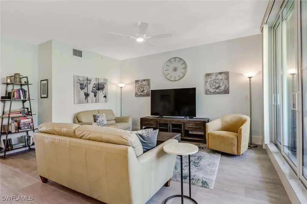401 Bayfront Place Naples FL 34102