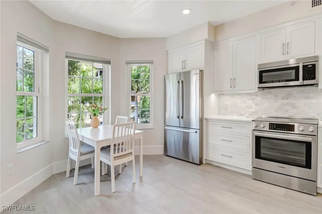 401 Bayfront Place Naples FL 34102