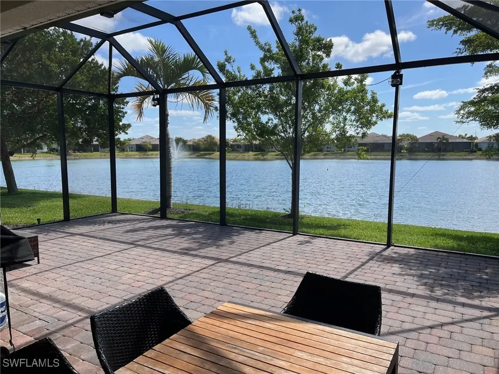 14940 Edgewater Circle Naples FL 34114