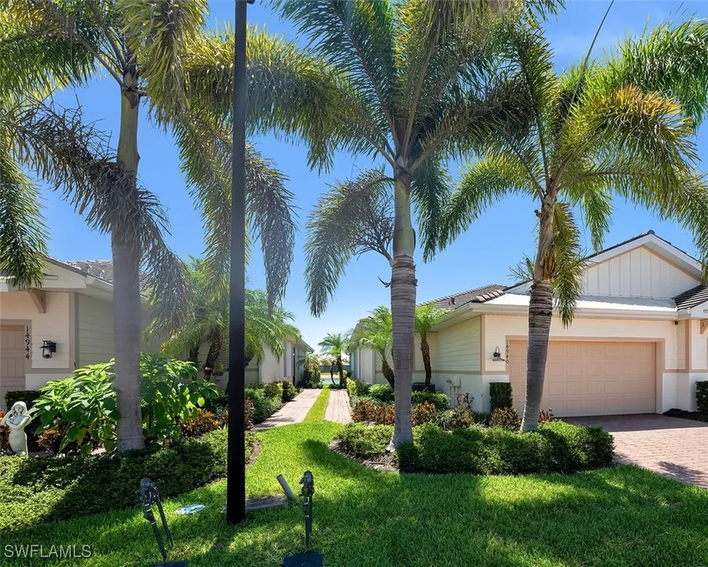 14940 Edgewater Circle Naples FL 34114