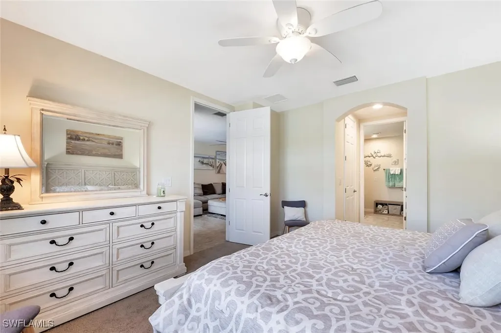 14940 Edgewater Circle Naples FL 34114
