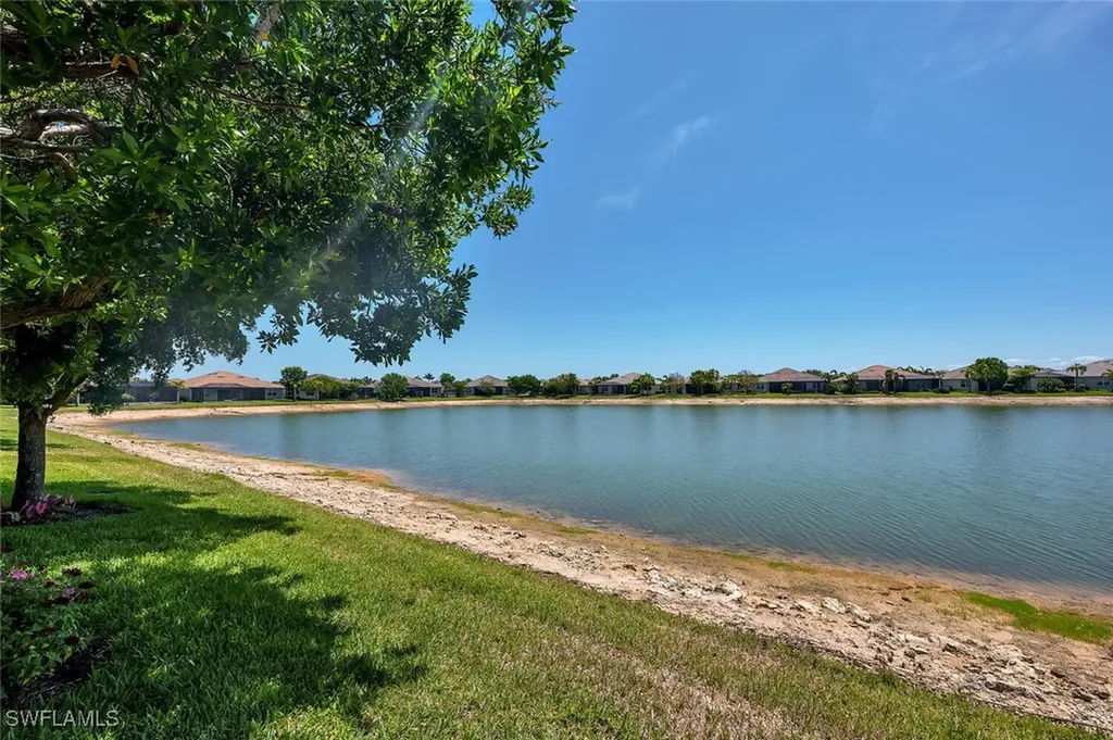 14940 Edgewater Circle Naples FL 34114