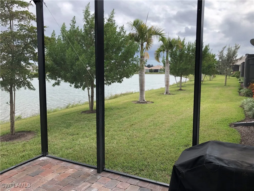 14940 Edgewater Circle Naples FL 34114