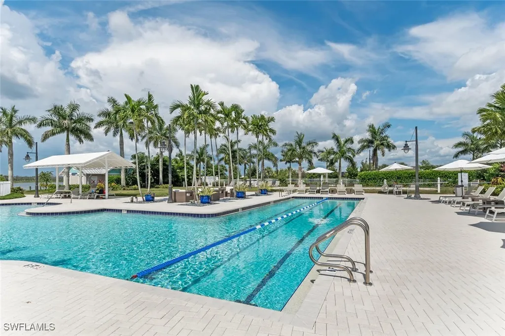 14940 Edgewater Circle Naples FL 34114