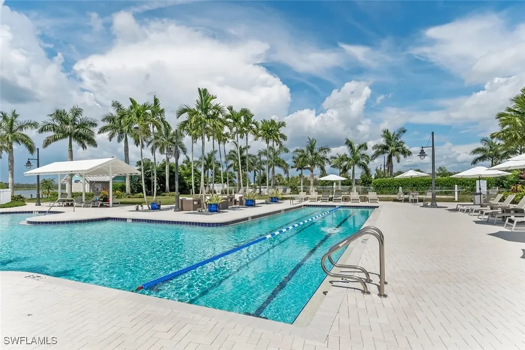 14940 Edgewater Circle Naples FL 34114