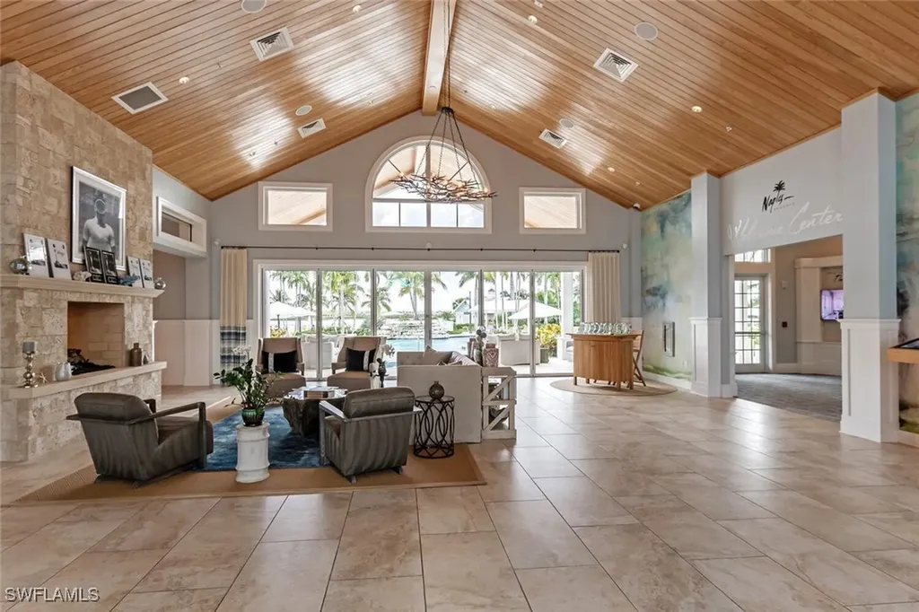 14940 Edgewater Circle Naples FL 34114
