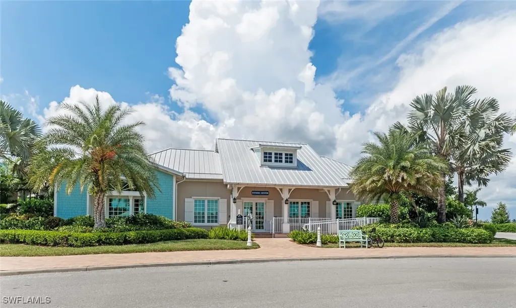 14940 Edgewater Circle Naples FL 34114