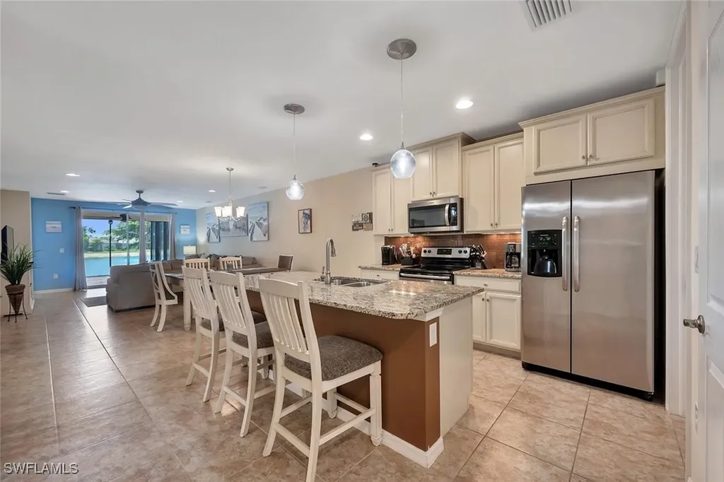 14940 Edgewater Circle Naples FL 34114