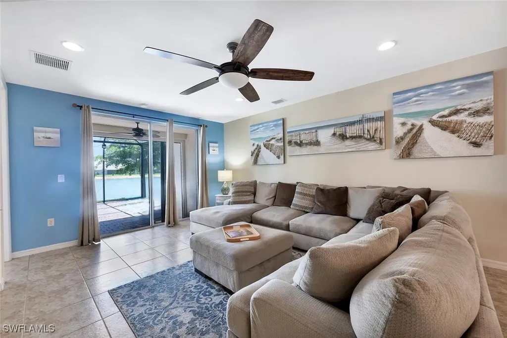 14940 Edgewater Circle Naples FL 34114