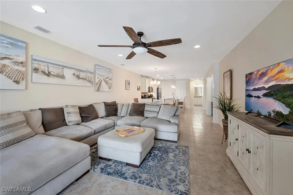 14940 Edgewater Circle Naples FL 34114