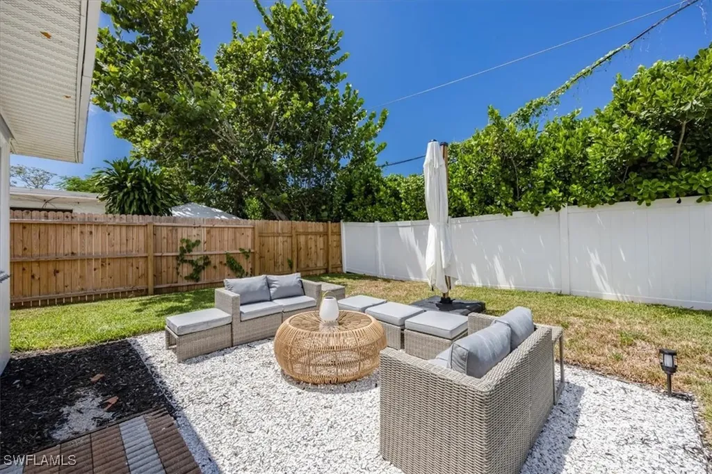 4523 Fluvia Avenue Naples FL 34103