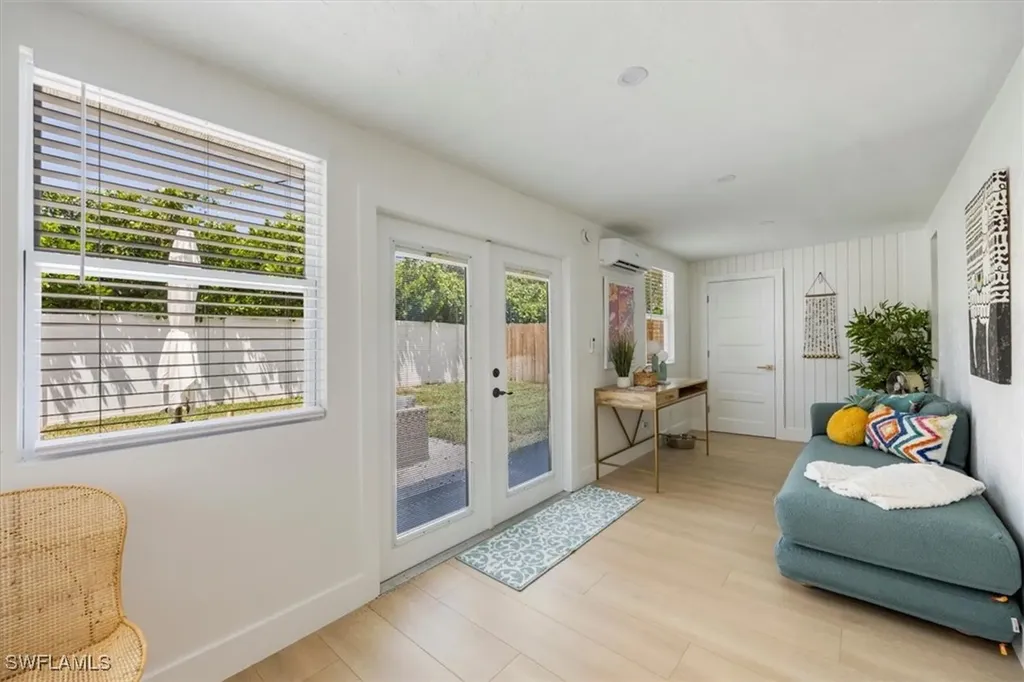 4523 Fluvia Avenue Naples FL 34103