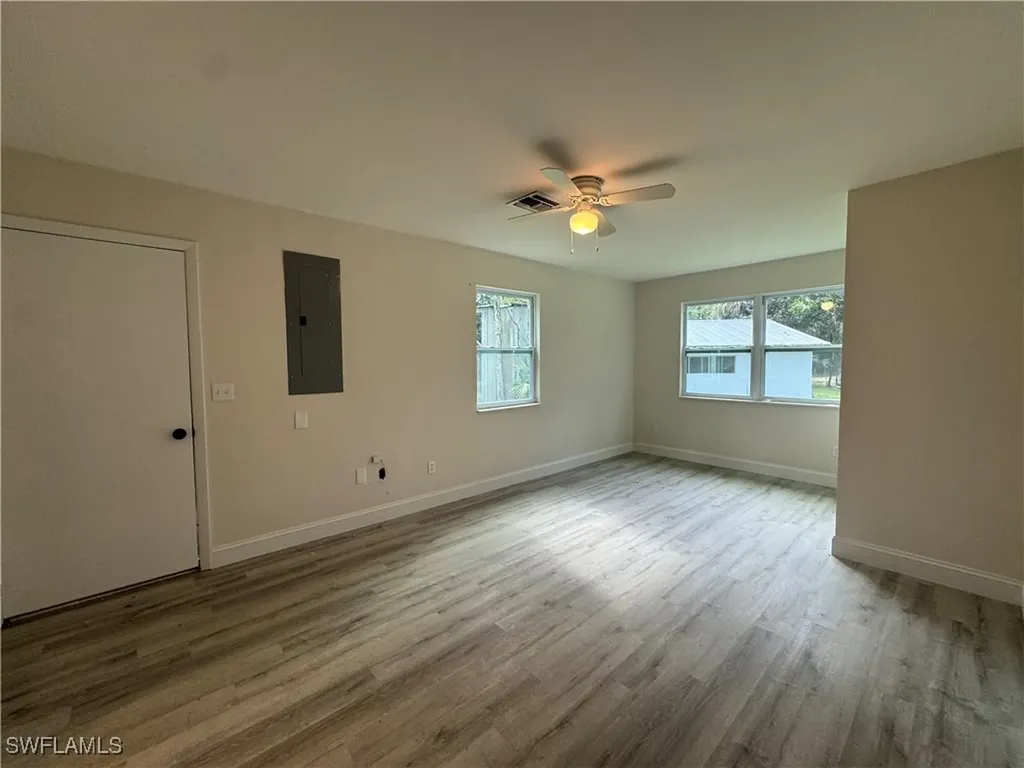 221 18th Avenue NW Naples FL 34120