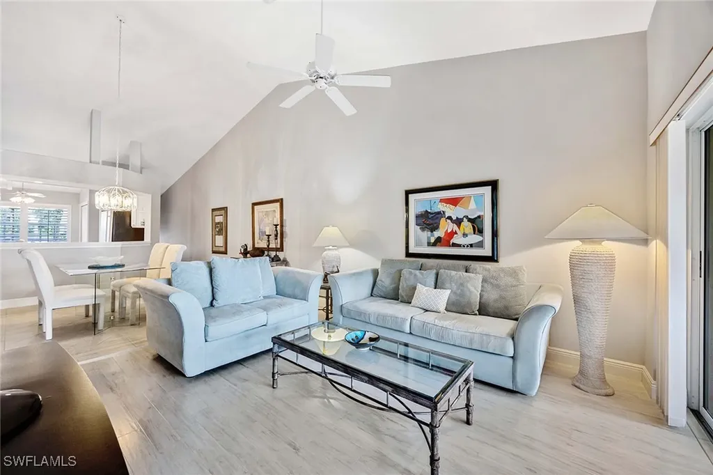 Bonita Springs FL, 13630 Worthington Way, Unit 1810