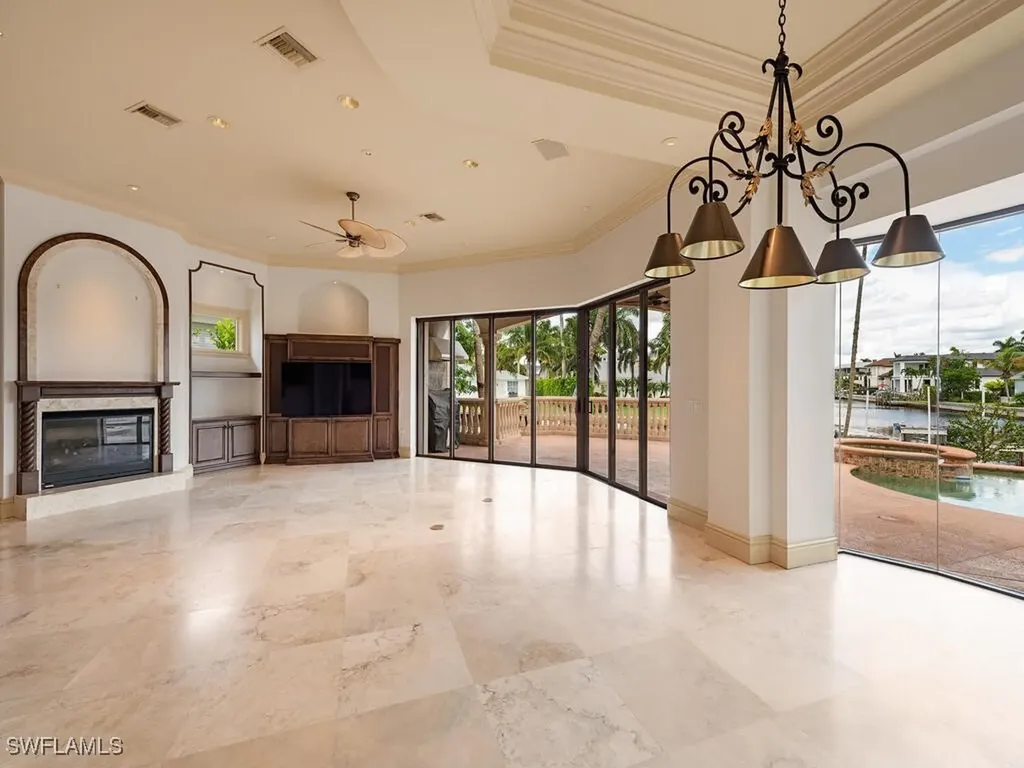 651 21st Avenue S Naples FL 34102