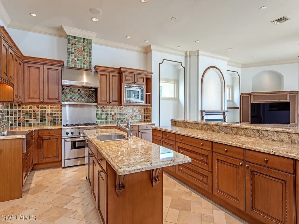 651 21st Avenue S Naples FL 34102