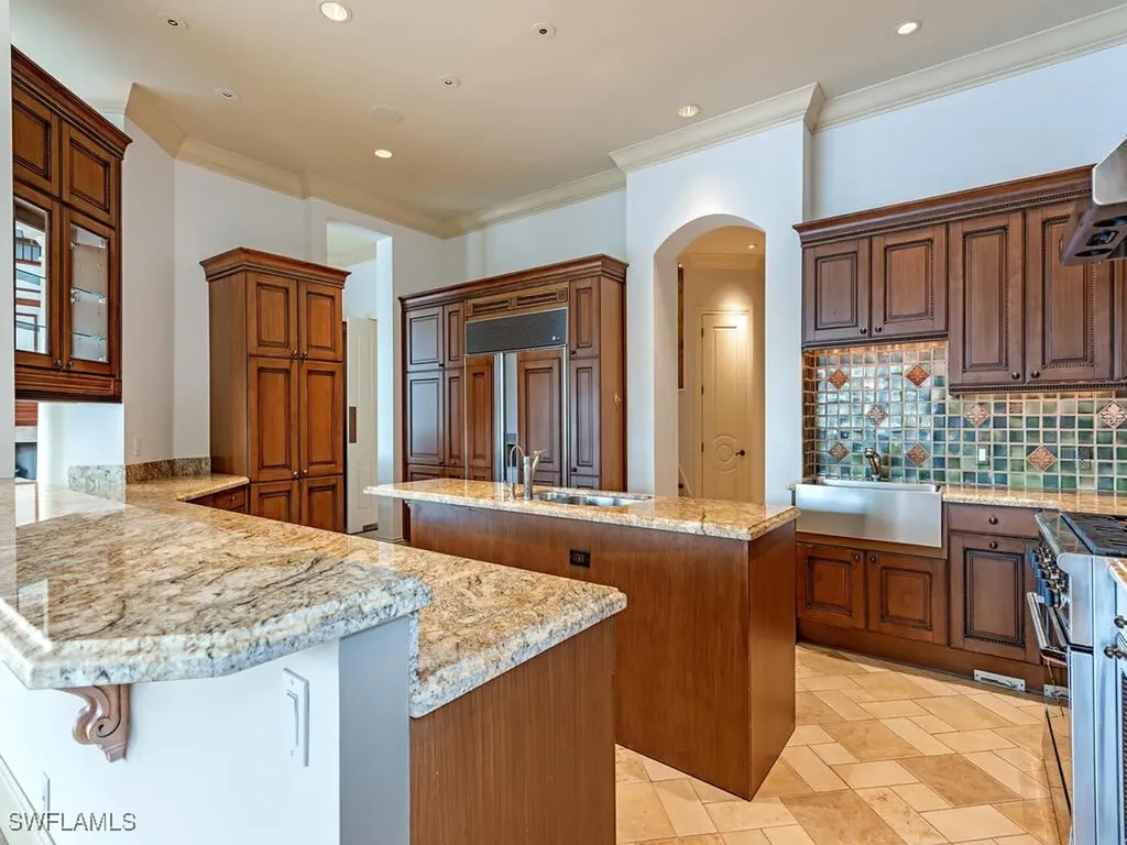 651 21st Avenue S Naples FL 34102