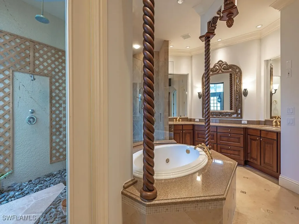 651 21st Avenue S Naples FL 34102