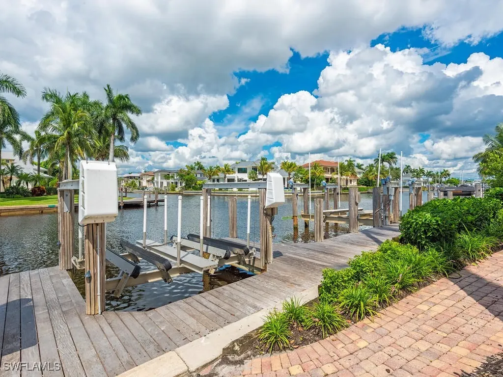 651 21st Avenue S Naples FL 34102