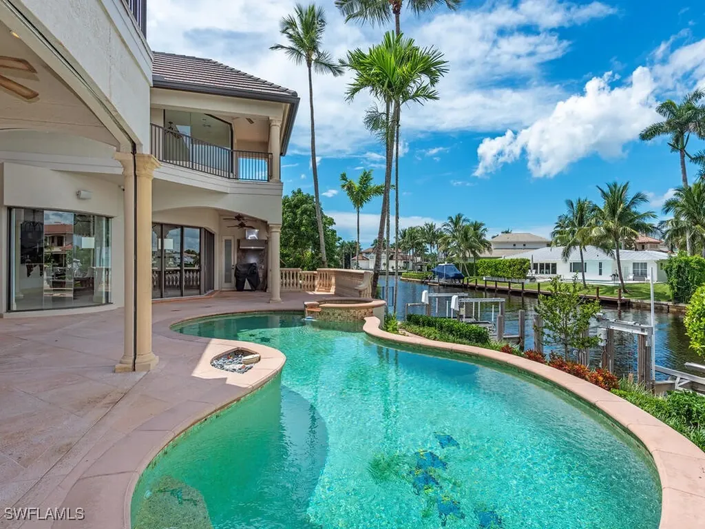 651 21st Avenue S Naples FL 34102