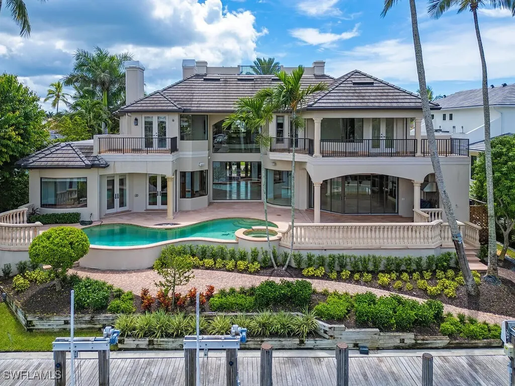 651 21st Avenue S Naples FL 34102