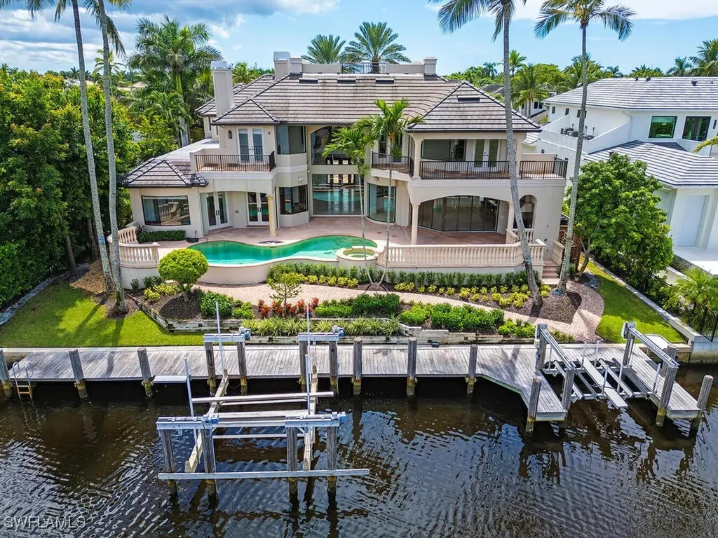 651 21st Avenue S Naples FL 34102