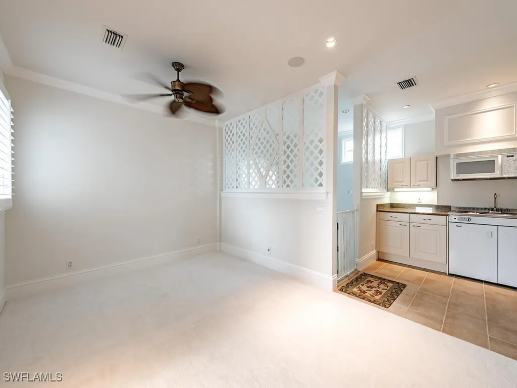 651 21st Avenue S Naples FL 34102