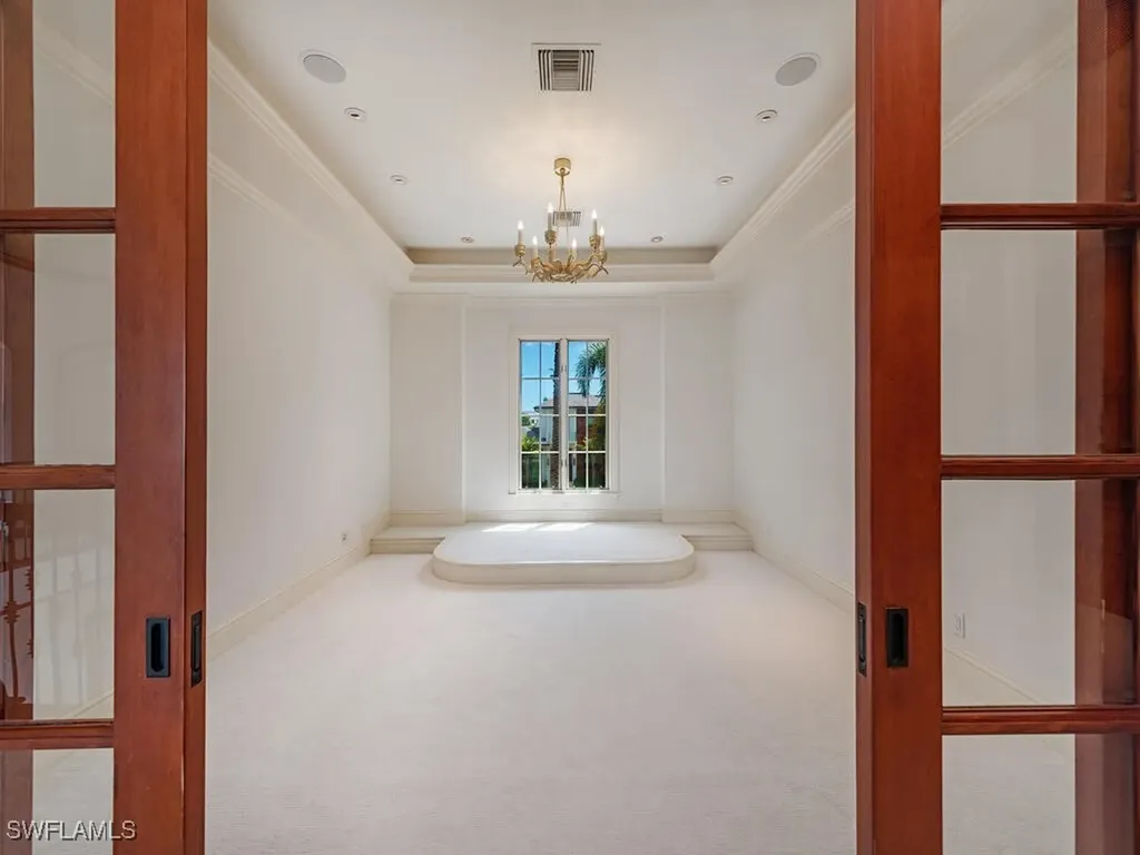 651 21st Avenue S Naples FL 34102