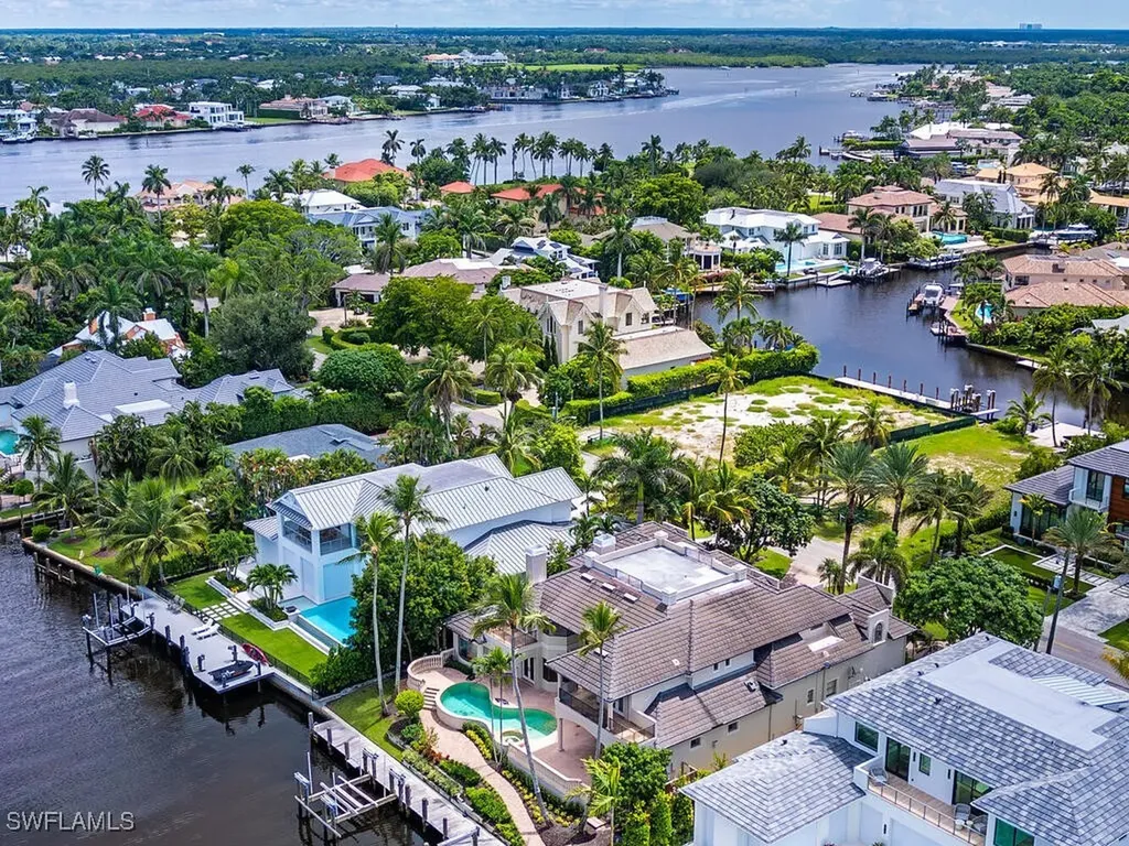 651 21st Avenue S Naples FL 34102