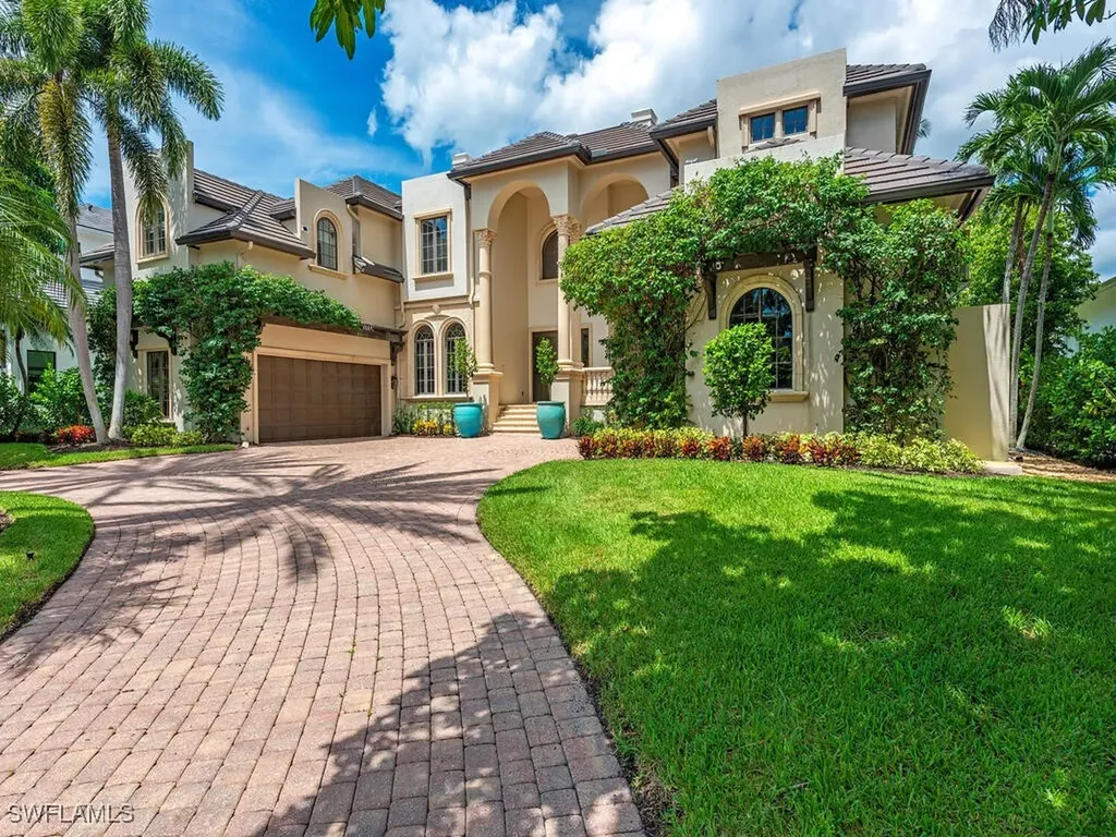 651 21st Avenue S Naples FL 34102