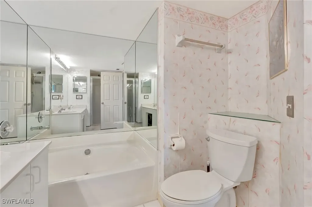 992 Woodshire Lane Naples FL 34105