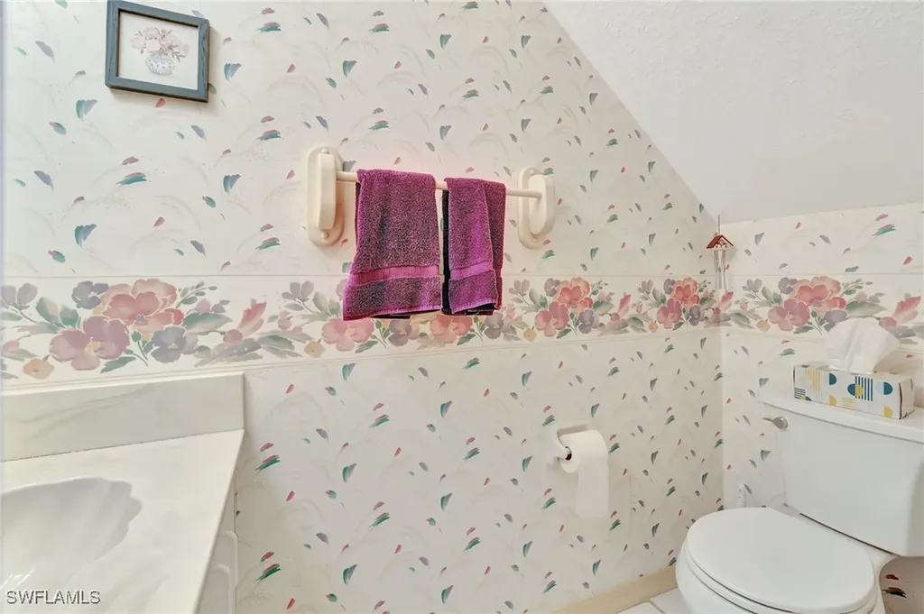 992 Woodshire Lane Naples FL 34105