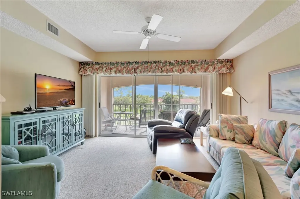 992 Woodshire Lane Naples FL 34105