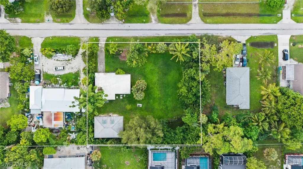 2670 Storter Avenue Naples FL 34112