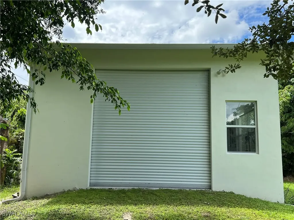 2670 Storter Avenue Naples FL 34112