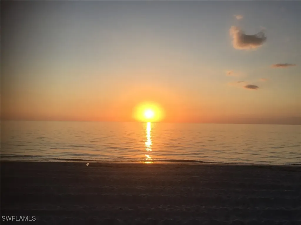 6585 Nicholas Boulevard Naples FL 34108