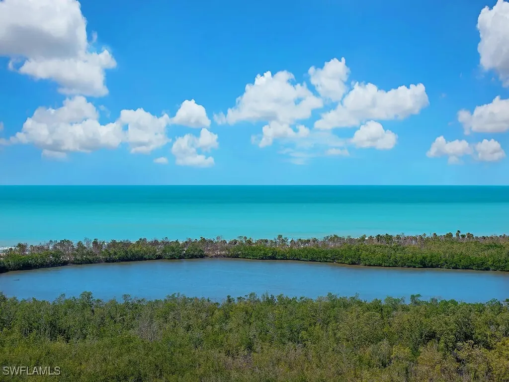 6585 Nicholas Boulevard Naples FL 34108