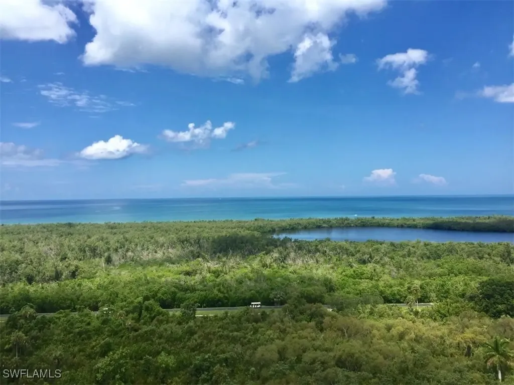 6585 Nicholas Boulevard Naples FL 34108